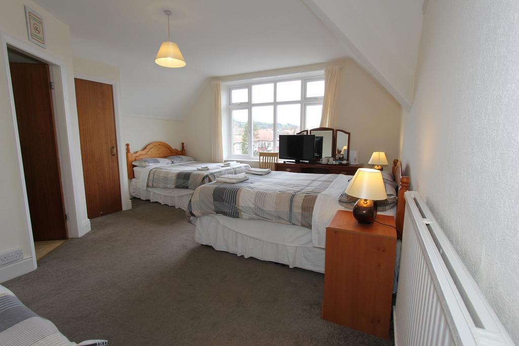West Point Hotel Bed And Breakfast Colwyn Bay Exterior photo
