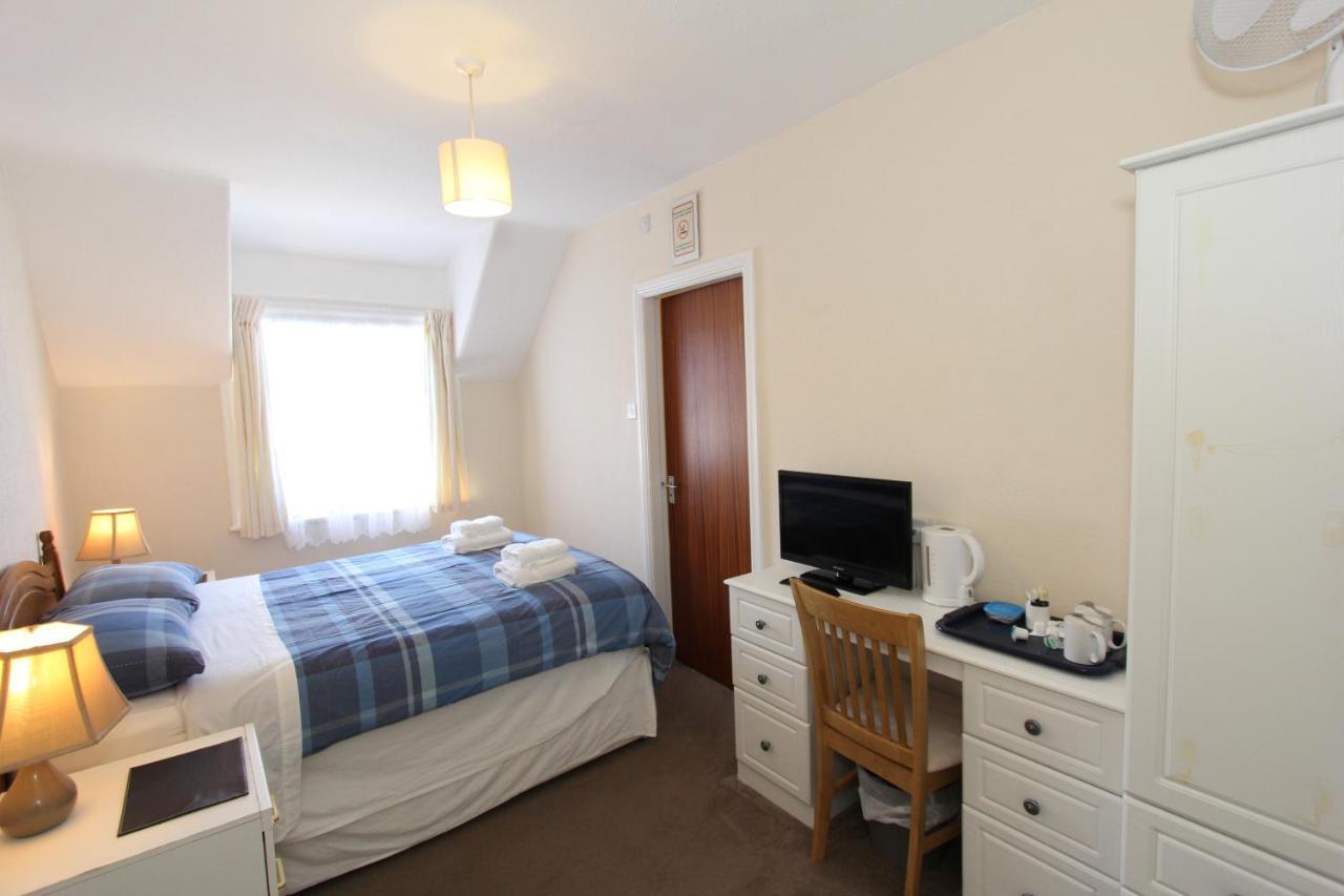 West Point Hotel Bed And Breakfast Colwyn Bay Exterior photo