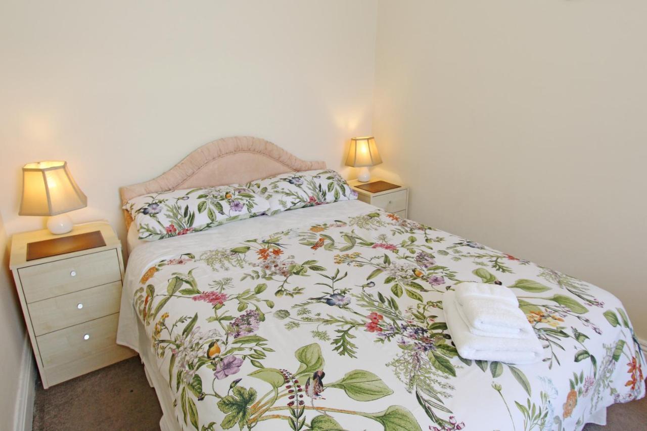 West Point Hotel Bed And Breakfast Colwyn Bay Exterior photo