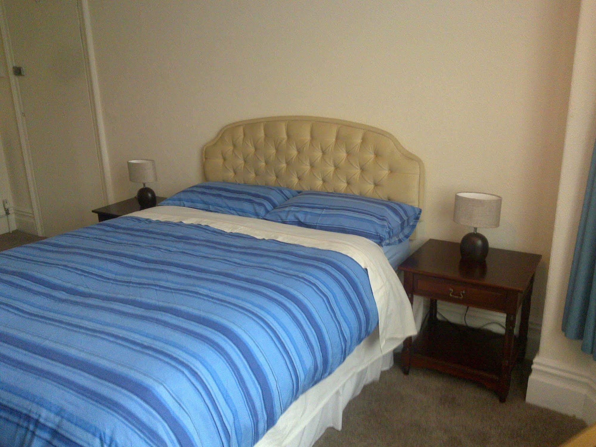 West Point Hotel Bed And Breakfast Colwyn Bay Exterior photo